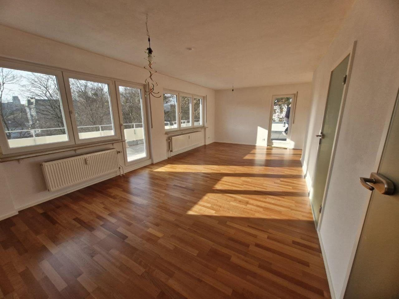 Prodej bytu 3+1 90 m², Friedrichshafen, Bádensko-Württembersko Prodej bytu 3+1 90 m², Friedrichshafen, Bádensko-Württembersko