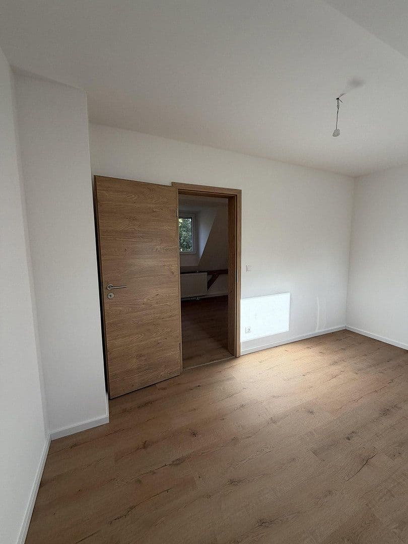 Pronájem bytu 5+1 89 m², Hardenbergplatz 8, Nürnberg, Bavorsko Pronájem bytu 5+1 89 m², Hardenbergplatz 8, Nürnberg, Bavorsko