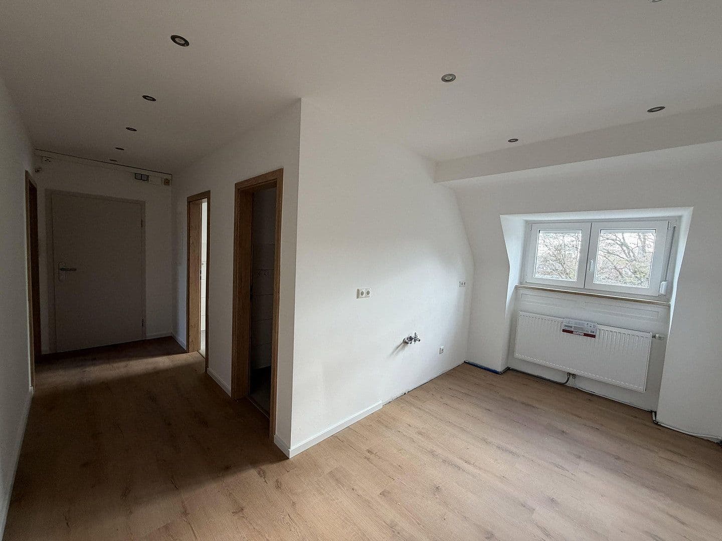 Pronájem bytu 5+1 89 m², Hardenbergplatz 8, Nürnberg, Bavorsko Pronájem bytu 5+1 89 m², Hardenbergplatz 8, Nürnberg, Bavorsko