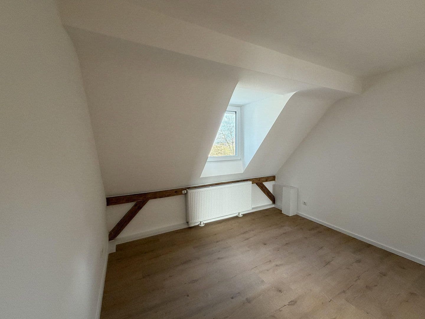 Pronájem bytu 5+1 89 m², Hardenbergplatz 8, Nürnberg, Bavorsko Pronájem bytu 5+1 89 m², Hardenbergplatz 8, Nürnberg, Bavorsko