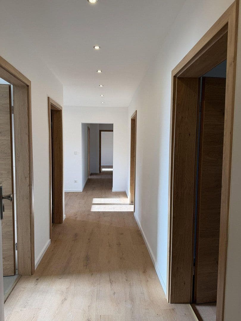 Pronájem bytu 5+1 89 m², Hardenbergplatz 8, Nürnberg, Bavorsko Pronájem bytu 5+1 89 m², Hardenbergplatz 8, Nürnberg, Bavorsko