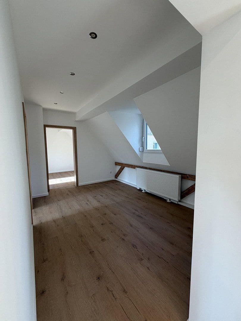 Pronájem bytu 5+1 89 m², Hardenbergplatz 8, Nürnberg, Bavorsko Pronájem bytu 5+1 89 m², Hardenbergplatz 8, Nürnberg, Bavorsko