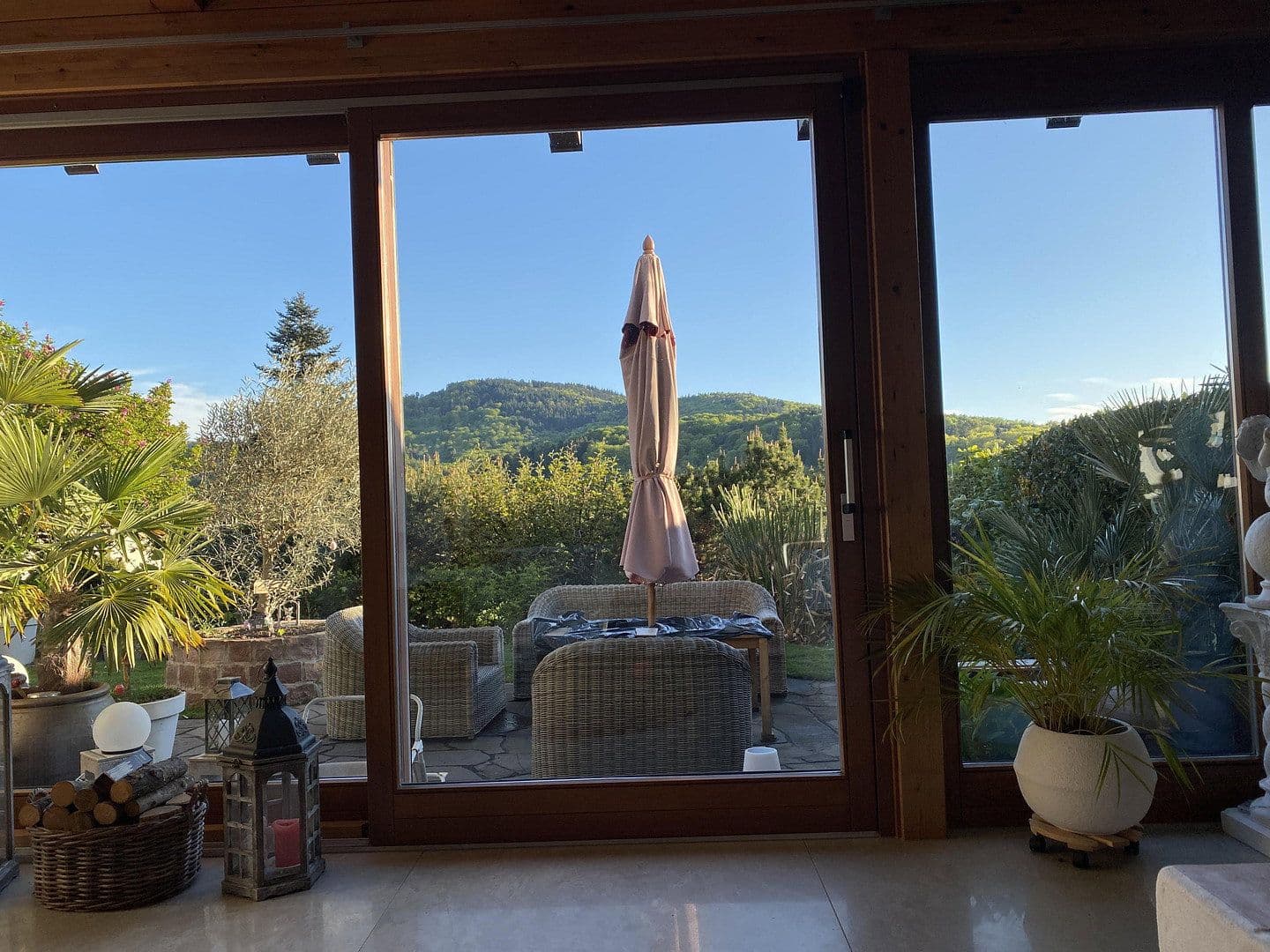 Prodej domu 232 m², pozemek 889 m², Baden-Baden, Bádensko-Württembersko Prodej domu 232 m², pozemek 889 m², Baden-Baden, Bádensko-Württembersko