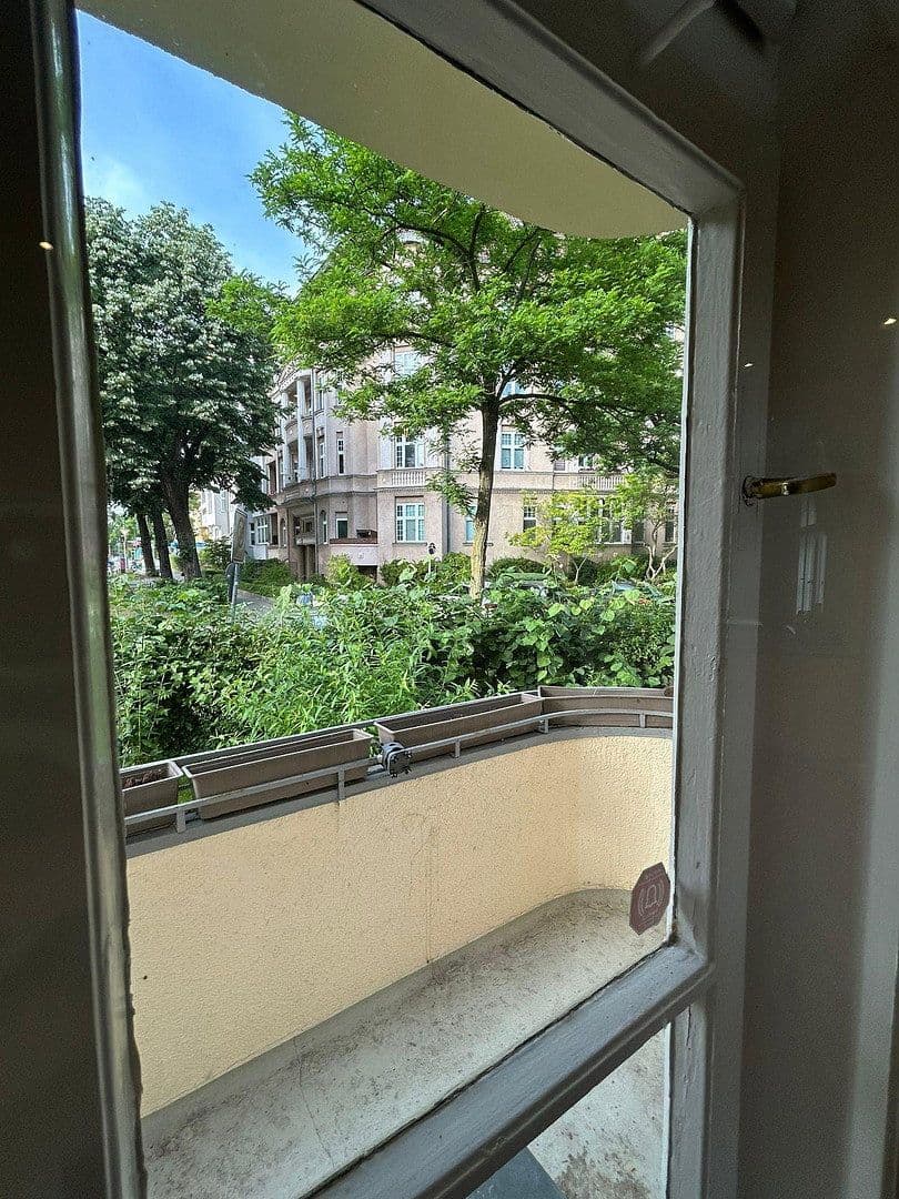 Prodej bytu 3+1 102 m², Bismarckstraße 42, Berlin, Berlín Prodej bytu 3+1 102 m², Bismarckstraße 42, Berlin, Berlín