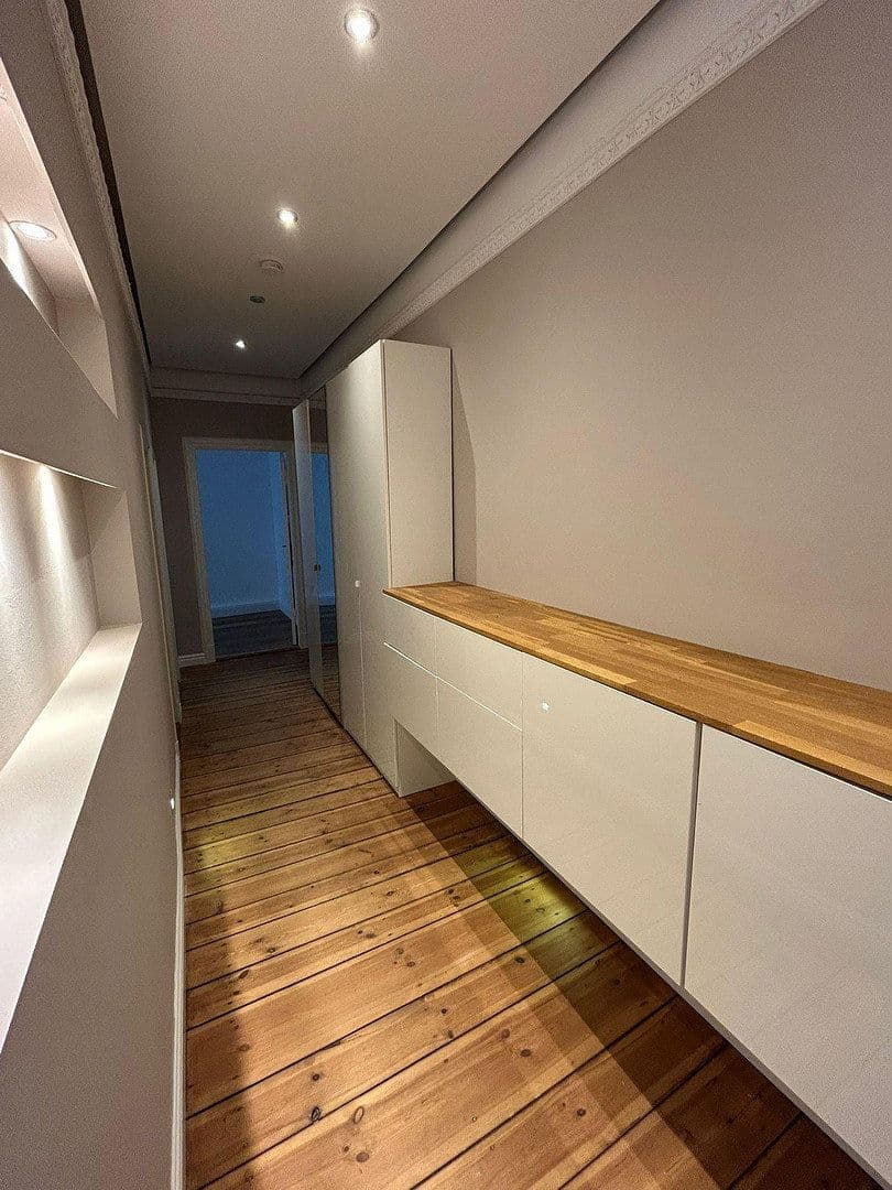 Prodej bytu 3+1 102 m², Bismarckstraße 42, Berlin, Berlín Prodej bytu 3+1 102 m², Bismarckstraße 42, Berlin, Berlín