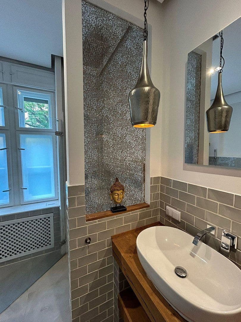 Prodej bytu 3+1 102 m², Bismarckstraße 42, Berlin, Berlín Prodej bytu 3+1 102 m², Bismarckstraße 42, Berlin, Berlín