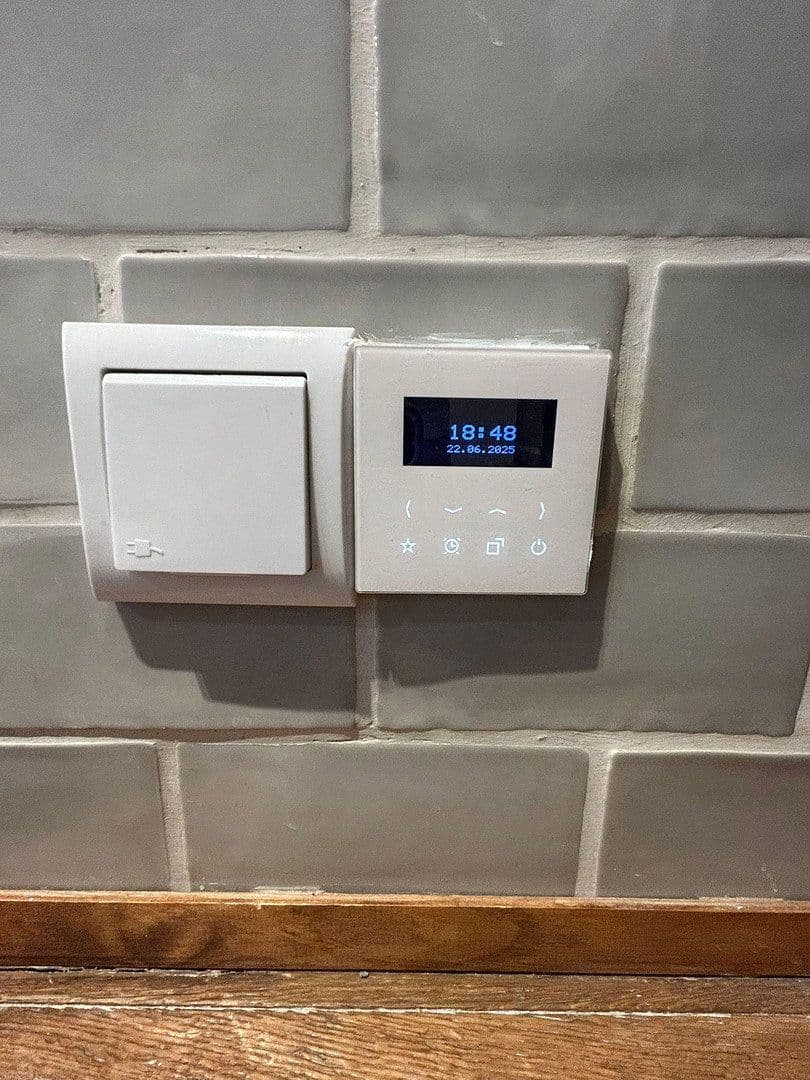 Prodej bytu 3+1 102 m², Bismarckstraße 42, Berlin, Berlín Prodej bytu 3+1 102 m², Bismarckstraße 42, Berlin, Berlín