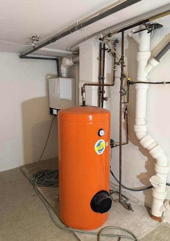 Prodej domu 166 m², pozemek 376 m², Laatzen, Dolní Sasko Prodej domu 166 m², pozemek 376 m², Laatzen, Dolní Sasko