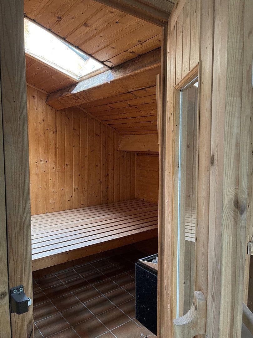 Prodej domu 166 m², pozemek 376 m², Laatzen, Dolní Sasko Prodej domu 166 m², pozemek 376 m², Laatzen, Dolní Sasko