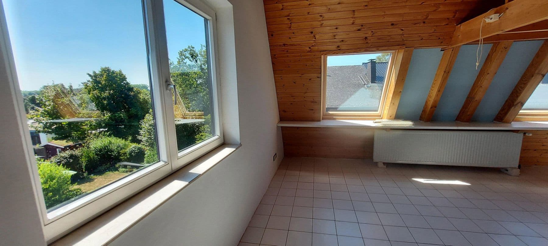 Prodej domu 166 m², pozemek 376 m², Laatzen, Dolní Sasko Prodej domu 166 m², pozemek 376 m², Laatzen, Dolní Sasko