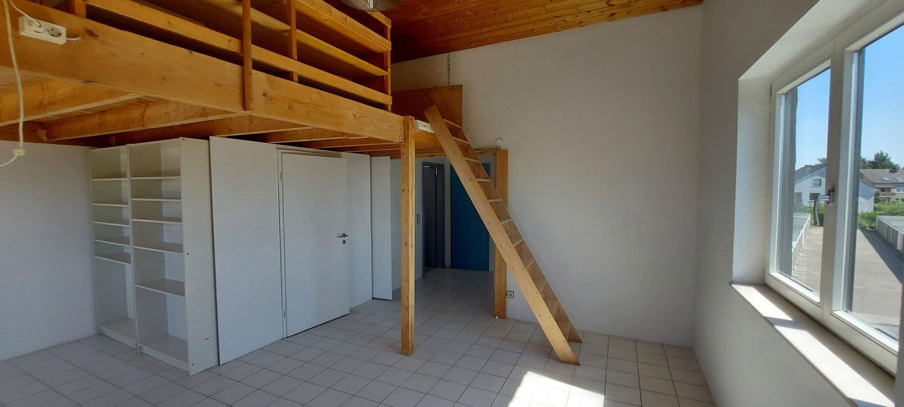 Prodej domu 166 m², pozemek 376 m², Laatzen, Dolní Sasko Prodej domu 166 m², pozemek 376 m², Laatzen, Dolní Sasko