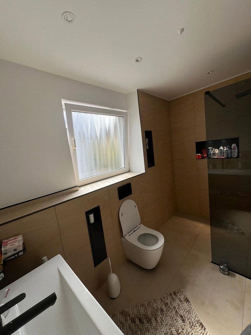 Prodej domu 100 m², pozemek 251 m², Brühl, Severní Porýní-Vestfálsko Prodej domu 100 m², pozemek 251 m², Brühl, Severní Porýní-Vestfálsko