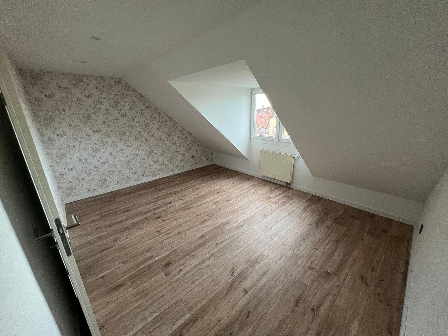 Prodej domu 100 m², pozemek 251 m², Brühl, Severní Porýní-Vestfálsko Prodej domu 100 m², pozemek 251 m², Brühl, Severní Porýní-Vestfálsko