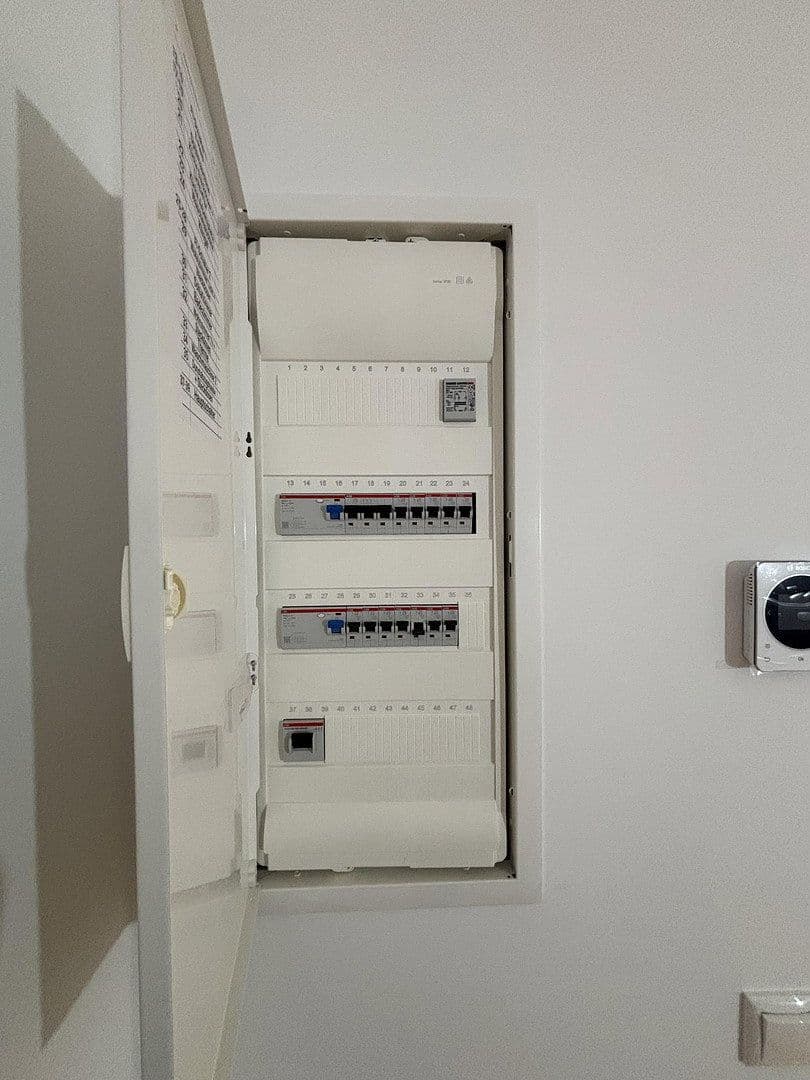 Pronájem bytu 2+1 34 m², Henckellweg 2, Hannover, Dolní Sasko Pronájem bytu 2+1 34 m², Henckellweg 2, Hannover, Dolní Sasko