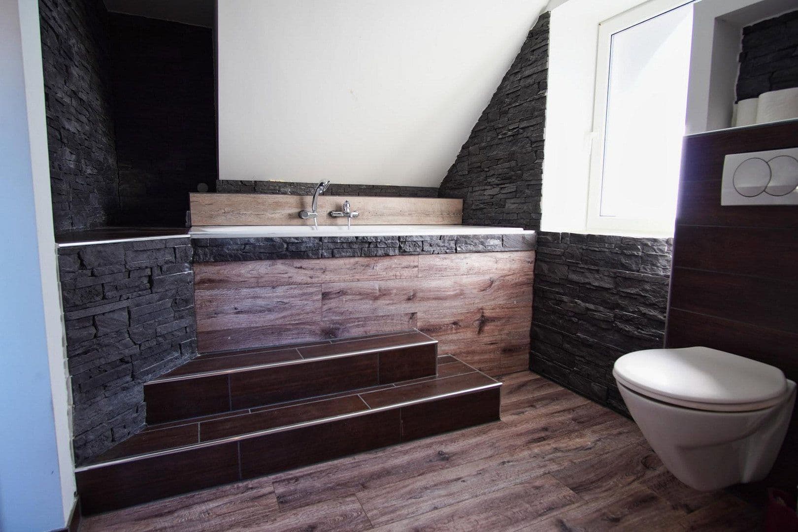 Pronájem bytu 5+1 110 m², Kürten, Severní Porýní-Vestfálsko Pronájem bytu 5+1 110 m², Kürten, Severní Porýní-Vestfálsko