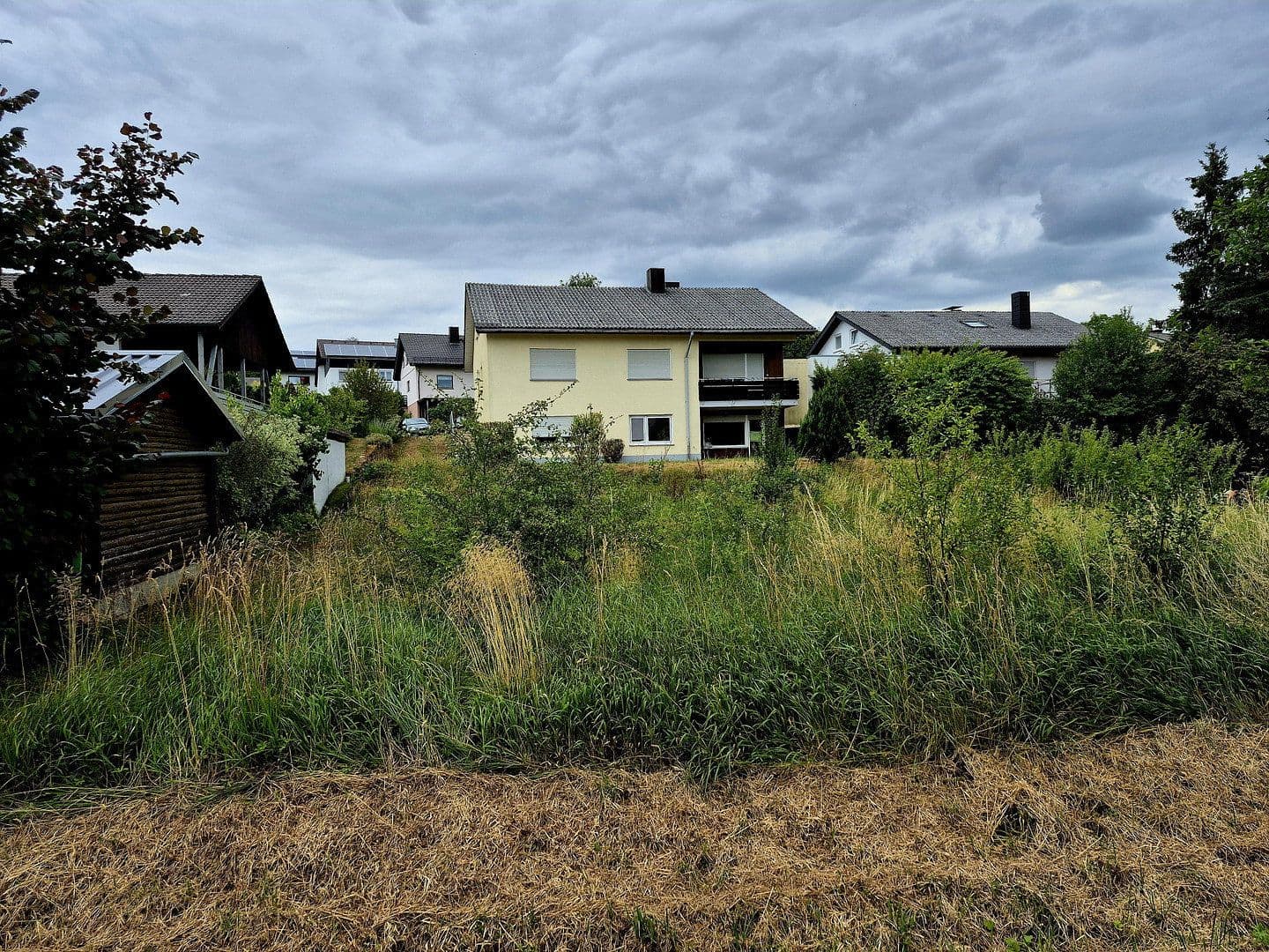 Prodej domu 197 m², pozemek 1.220 m², Buchen (Odenwald), Bádensko-Württembersko Prodej domu 197 m², pozemek 1.220 m², Buchen (Odenwald), Bádensko-Württembersko