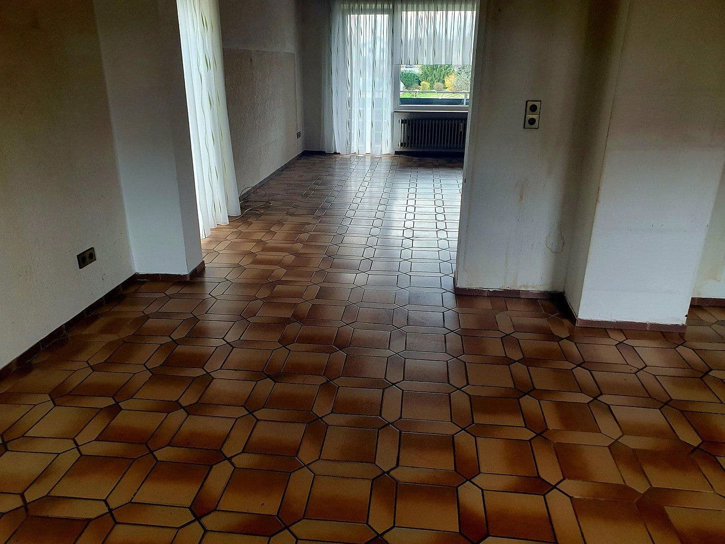 Prodej domu 197 m², pozemek 1.220 m², Buchen (Odenwald), Bádensko-Württembersko Prodej domu 197 m², pozemek 1.220 m², Buchen (Odenwald), Bádensko-Württembersko