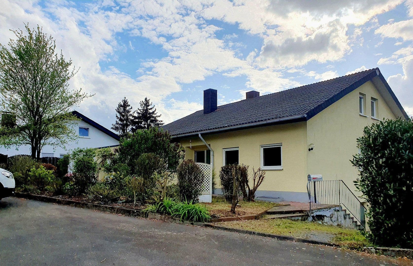 Prodej domu 197 m², pozemek 1.220 m², Buchen (Odenwald), Bádensko-Württembersko Prodej domu 197 m², pozemek 1.220 m², Buchen (Odenwald), Bádensko-Württembersko