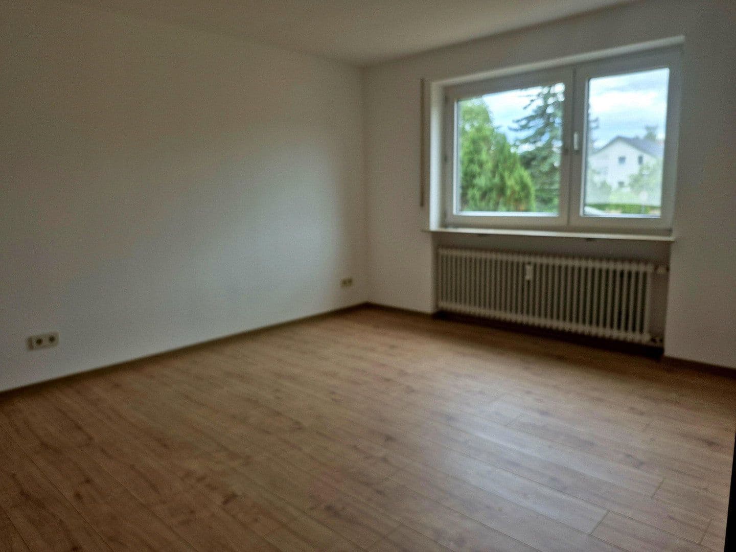 Prodej domu 197 m², pozemek 1.220 m², Buchen (Odenwald), Bádensko-Württembersko Prodej domu 197 m², pozemek 1.220 m², Buchen (Odenwald), Bádensko-Württembersko