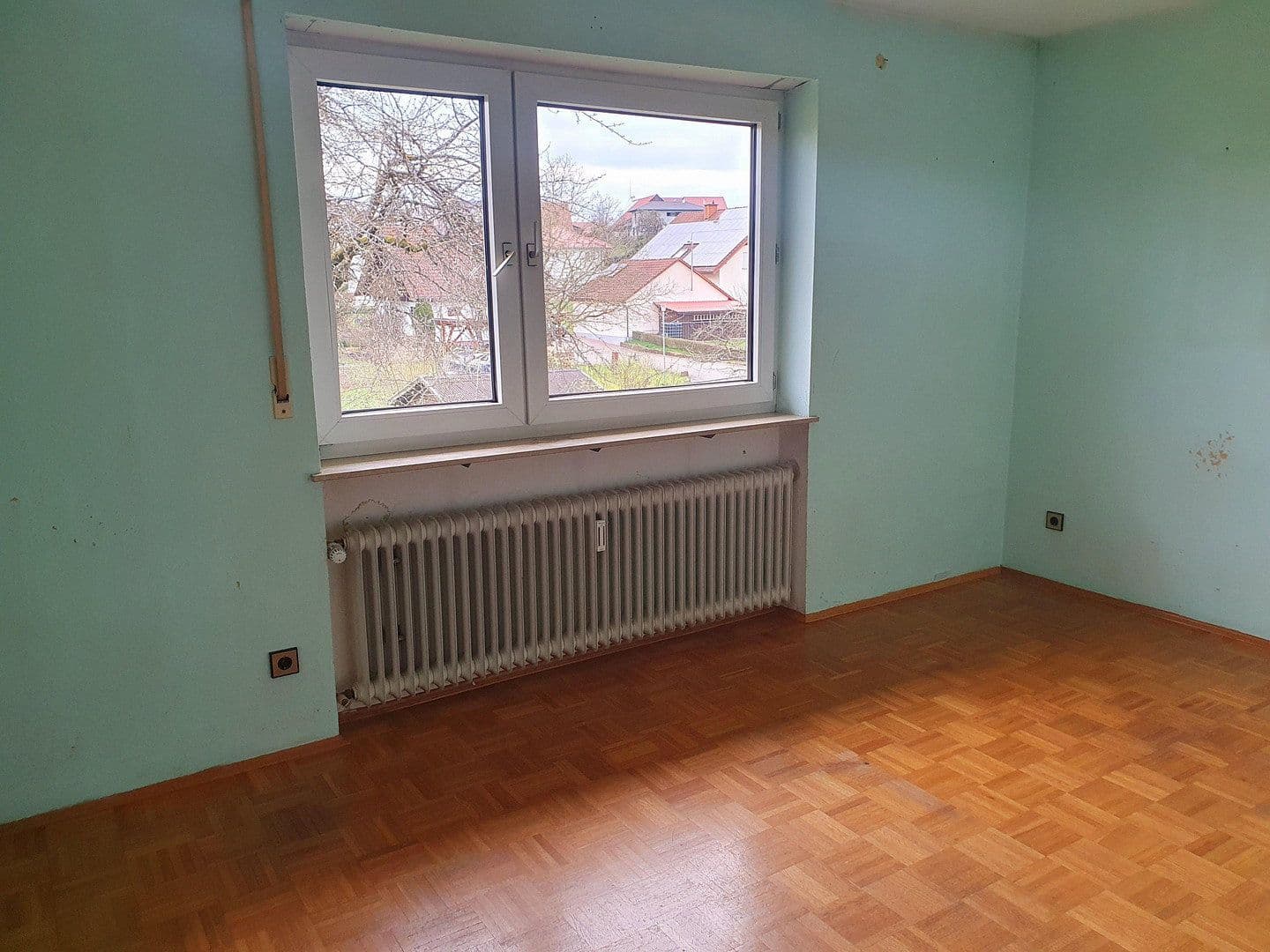 Prodej domu 197 m², pozemek 1.220 m², Buchen (Odenwald), Bádensko-Württembersko Prodej domu 197 m², pozemek 1.220 m², Buchen (Odenwald), Bádensko-Württembersko