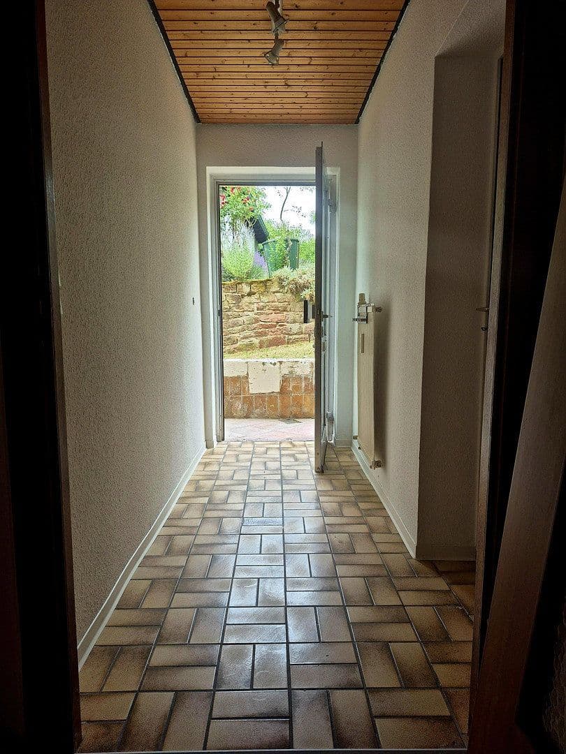 Prodej domu 197 m², pozemek 1.220 m², Buchen (Odenwald), Bádensko-Württembersko Prodej domu 197 m², pozemek 1.220 m², Buchen (Odenwald), Bádensko-Württembersko