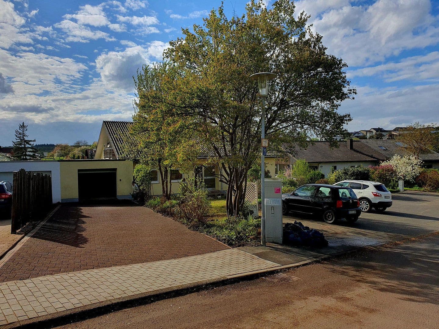 Prodej domu 197 m², pozemek 1.220 m², Buchen (Odenwald), Bádensko-Württembersko Prodej domu 197 m², pozemek 1.220 m², Buchen (Odenwald), Bádensko-Württembersko