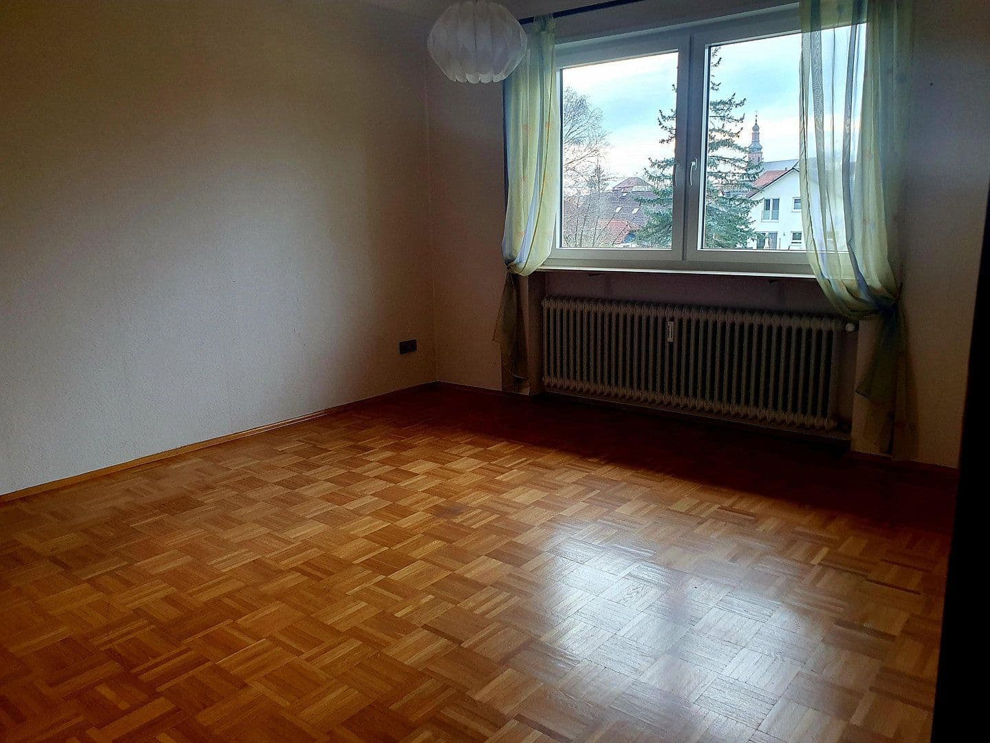 Prodej domu 197 m², pozemek 1.220 m², Buchen (Odenwald), Bádensko-Württembersko Prodej domu 197 m², pozemek 1.220 m², Buchen (Odenwald), Bádensko-Württembersko