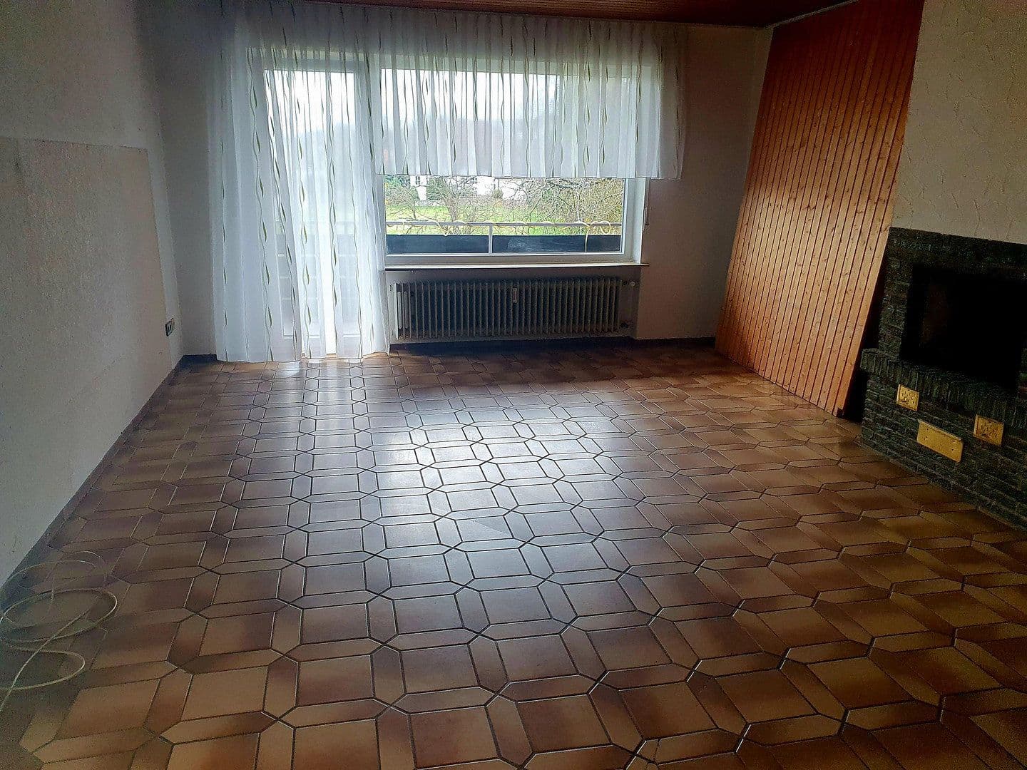 Prodej domu 197 m², pozemek 1.220 m², Buchen (Odenwald), Bádensko-Württembersko Prodej domu 197 m², pozemek 1.220 m², Buchen (Odenwald), Bádensko-Württembersko