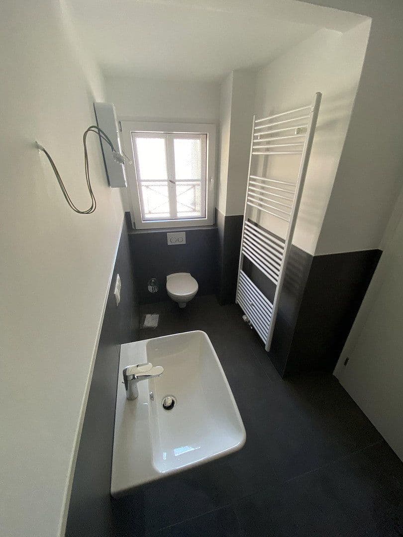 Pronájem bytu 2+1 38 m², Hochstraße 61, Andernach, Porýní-Falc Pronájem bytu 2+1 38 m², Hochstraße 61, Andernach, Porýní-Falc