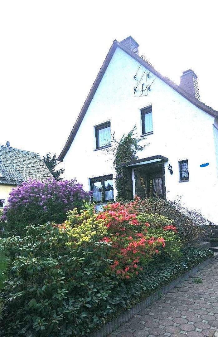 Prodej domu 120 m², pozemek 2.000 m², Zeulenroda-Triebes, Durynsko Prodej domu 120 m², pozemek 2.000 m², Zeulenroda-Triebes, Durynsko