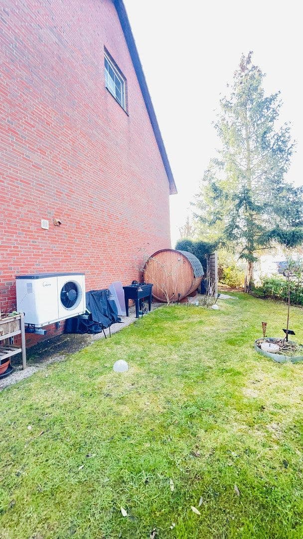 Prodej domu 130 m², pozemek 331 m², Lehrte, Dolní Sasko Prodej domu 130 m², pozemek 331 m², Lehrte, Dolní Sasko