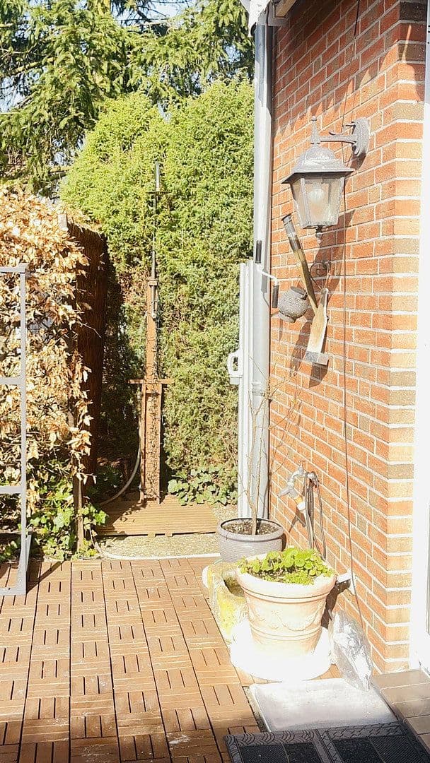 Prodej domu 130 m², pozemek 331 m², Lehrte, Dolní Sasko Prodej domu 130 m², pozemek 331 m², Lehrte, Dolní Sasko