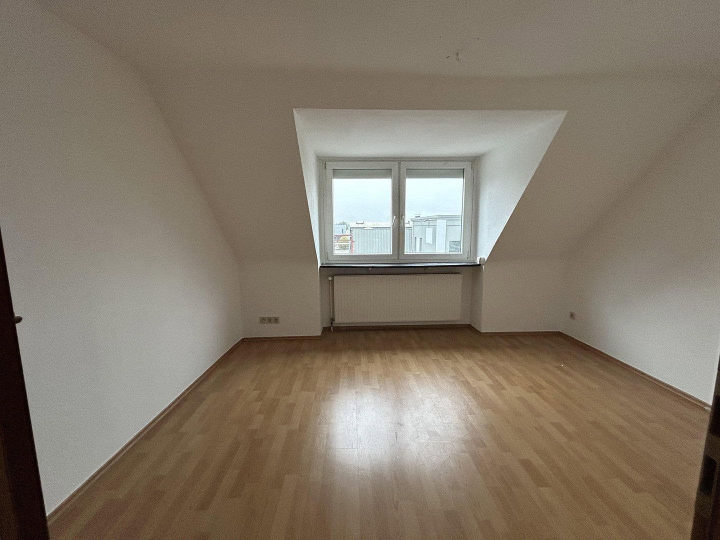 Pronájem bytu 3+1 65 m², Velbert, Severní Porýní-Vestfálsko Pronájem bytu 3+1 65 m², Velbert, Severní Porýní-Vestfálsko