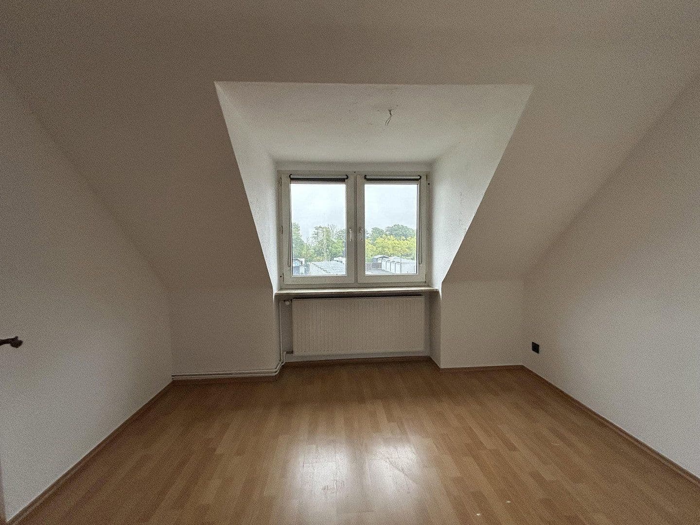 Pronájem bytu 3+1 65 m², Velbert, Severní Porýní-Vestfálsko Pronájem bytu 3+1 65 m², Velbert, Severní Porýní-Vestfálsko