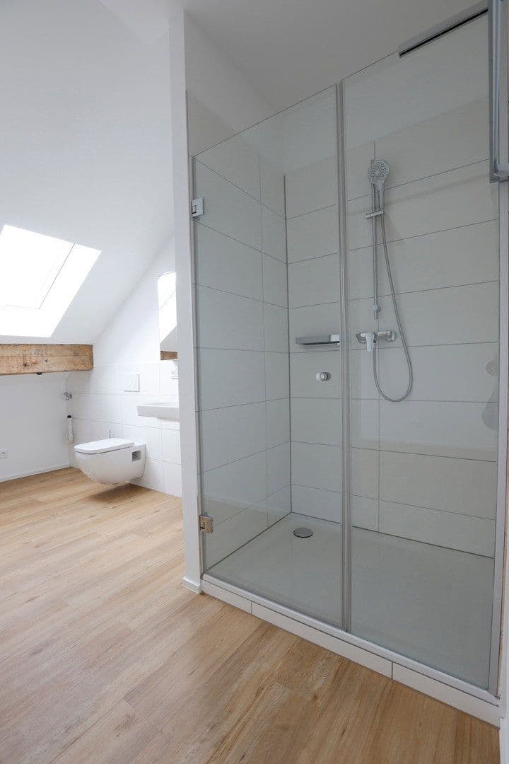 Pronájem bytu 3+1 115 m², Kaiserstrasse, Waldshut-Tiengen, Bádensko-Württembersko Pronájem bytu 3+1 115 m², Kaiserstrasse, Waldshut-Tiengen, Bádensko-Württembersko