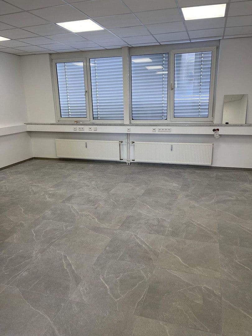 Pronájem kanceláře 395 m², Englmannstraße 2, München, Bavorsko Pronájem kanceláře 395 m², Englmannstraße 2, München, Bavorsko