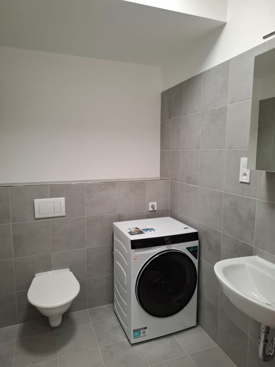 Pronájem bytu 1+kk 35 m², Gerstelova, Praha, Praha Pronájem bytu 1+kk 35 m², Gerstelova, Praha, Praha