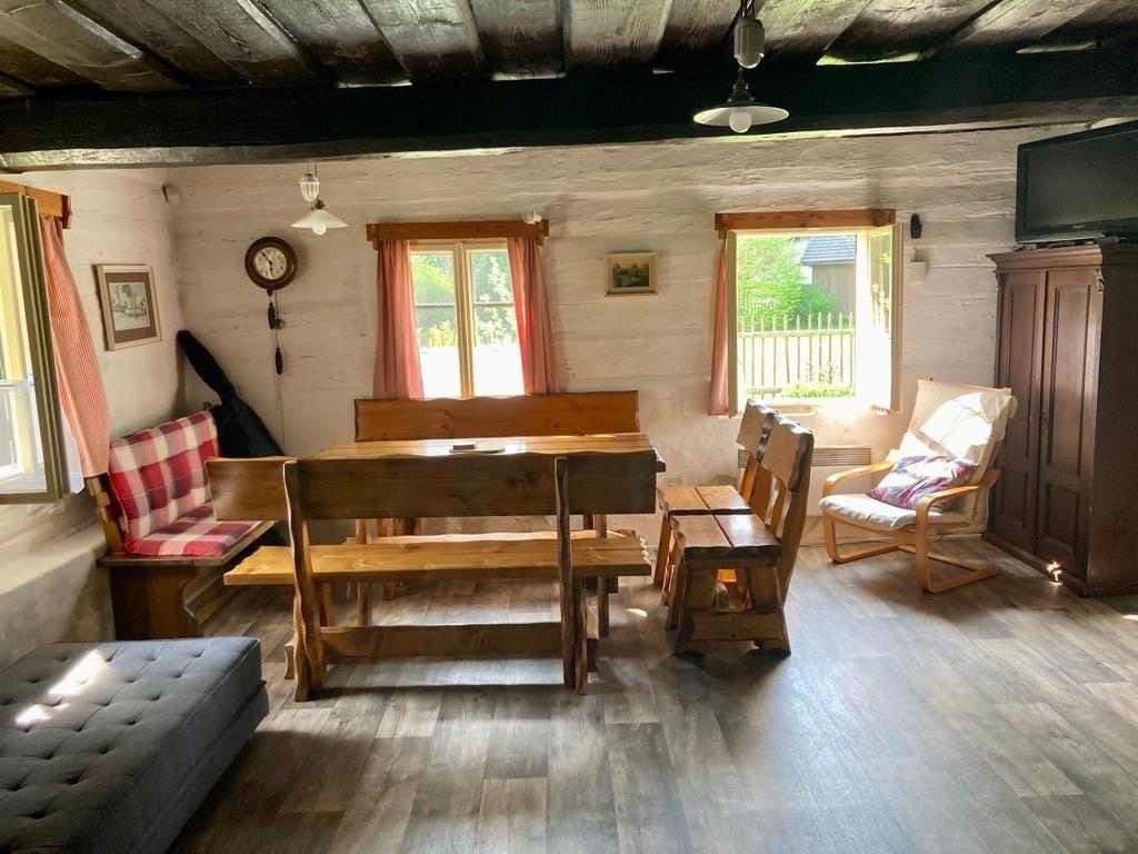 Prodej chaty, chalupy 110 m², pozemek 1.035 m², Křižánky, Kraj Vysočina Prodej chaty, chalupy 110 m², pozemek 1.035 m², Křižánky, Kraj Vysočina