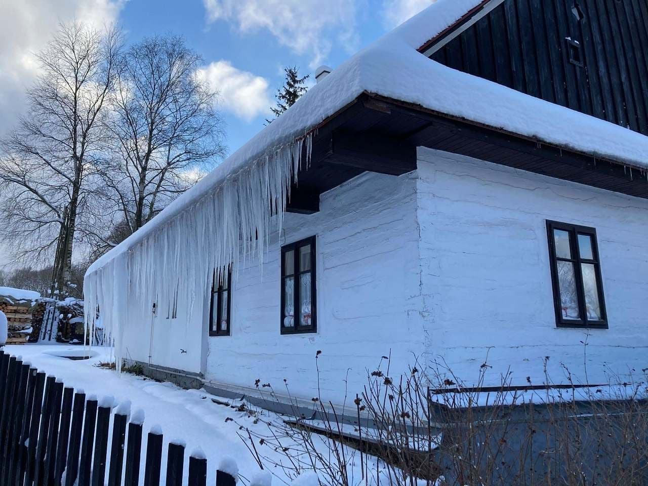 Prodej chaty, chalupy 110 m², pozemek 1.035 m², Křižánky, Kraj Vysočina Prodej chaty, chalupy 110 m², pozemek 1.035 m², Křižánky, Kraj Vysočina