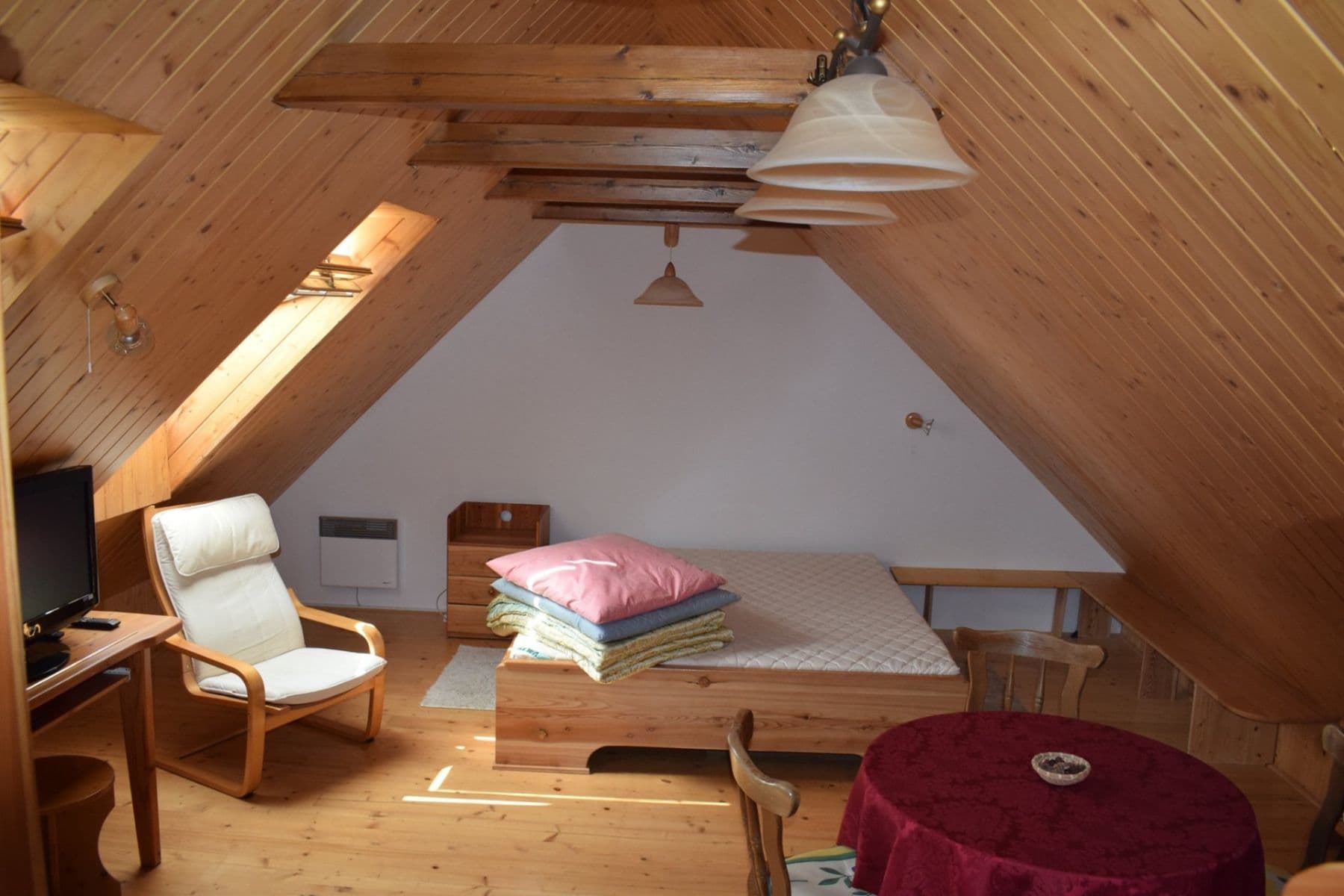 Prodej chaty, chalupy 110 m², pozemek 1.035 m², Křižánky, Kraj Vysočina Prodej chaty, chalupy 110 m², pozemek 1.035 m², Křižánky, Kraj Vysočina