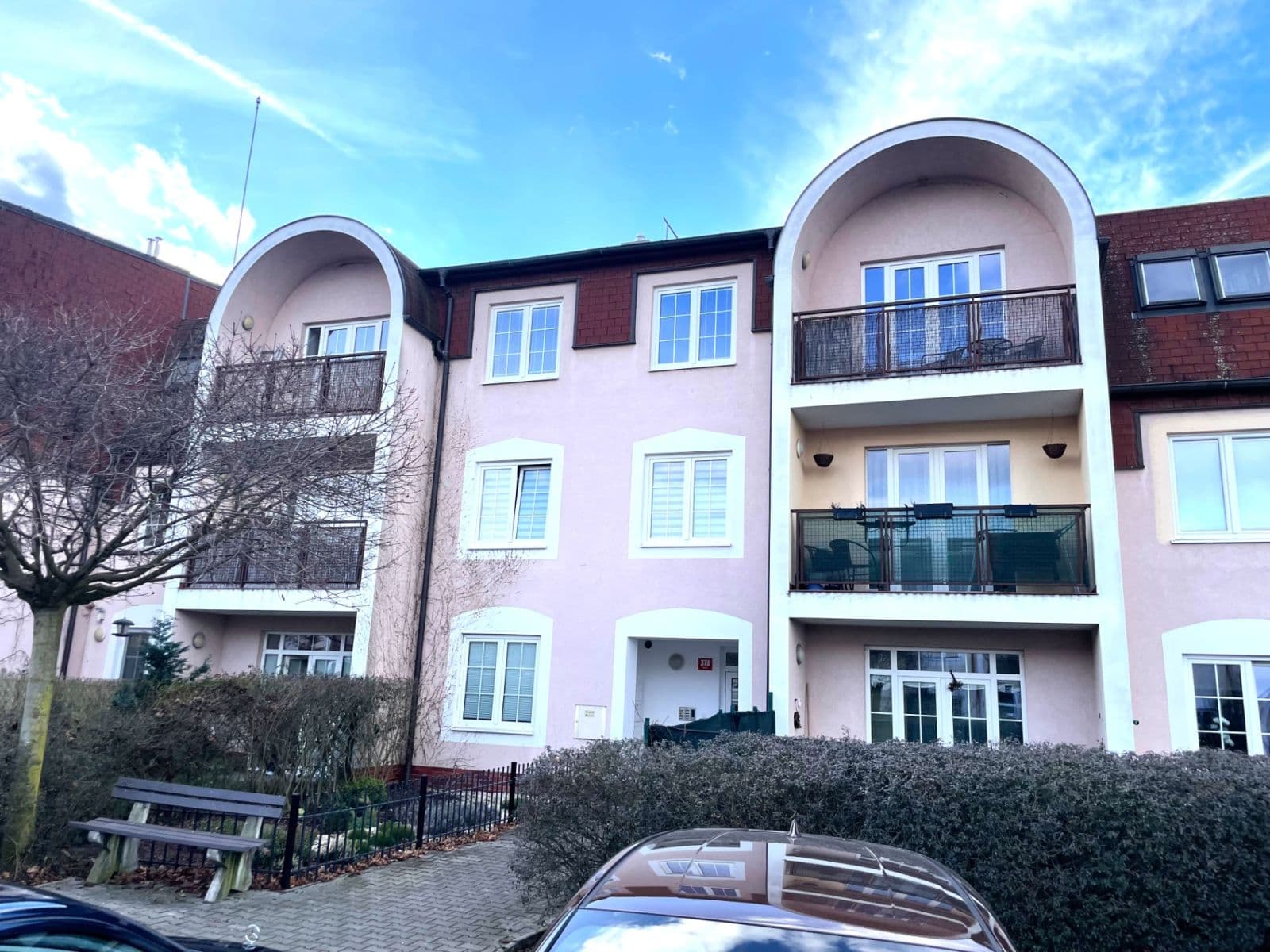 Prodej bytu 1+kk 45 m², Ve Stromkách, Vestec, Středočeský kraj Prodej bytu 1+kk 45 m², Ve Stromkách, Vestec, Středočeský kraj