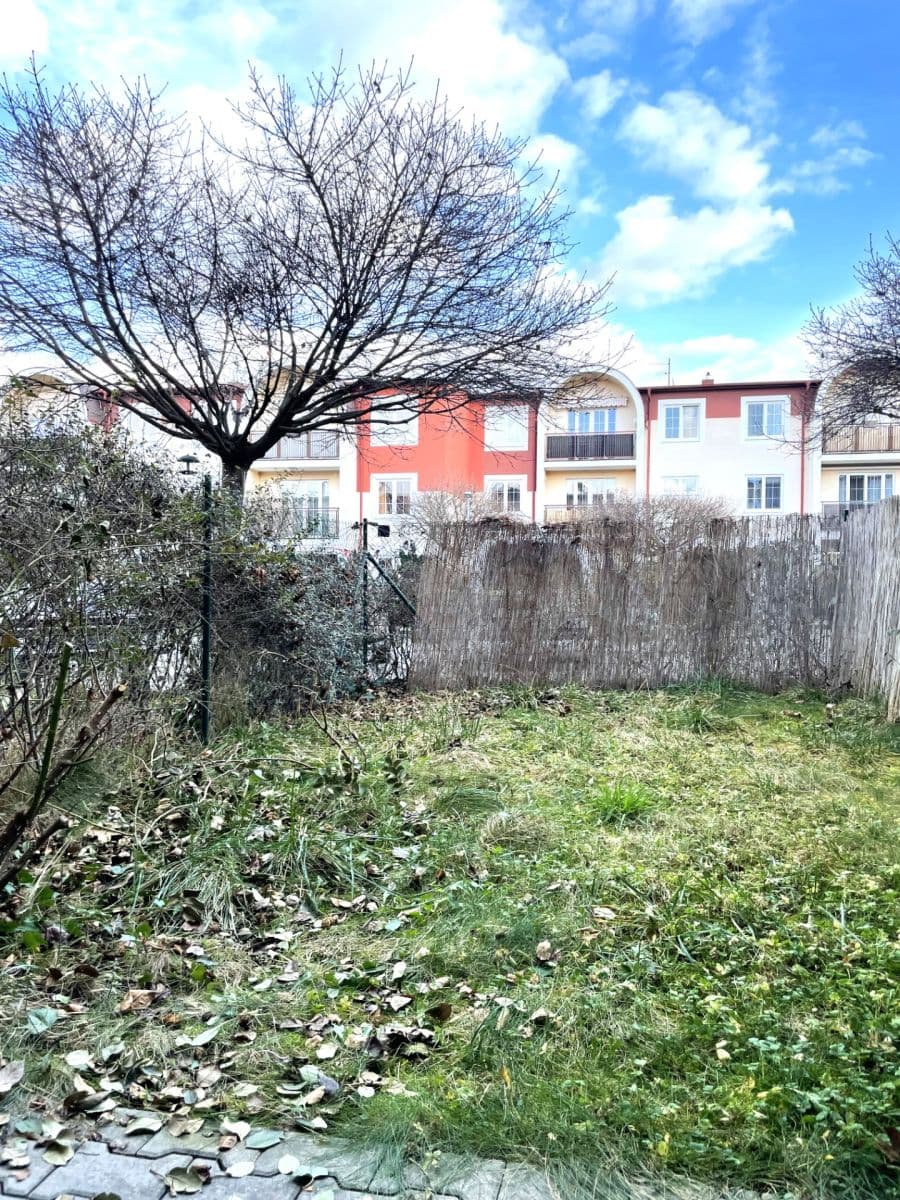 Prodej bytu 1+kk 45 m², Ve Stromkách, Vestec, Středočeský kraj Prodej bytu 1+kk 45 m², Ve Stromkách, Vestec, Středočeský kraj