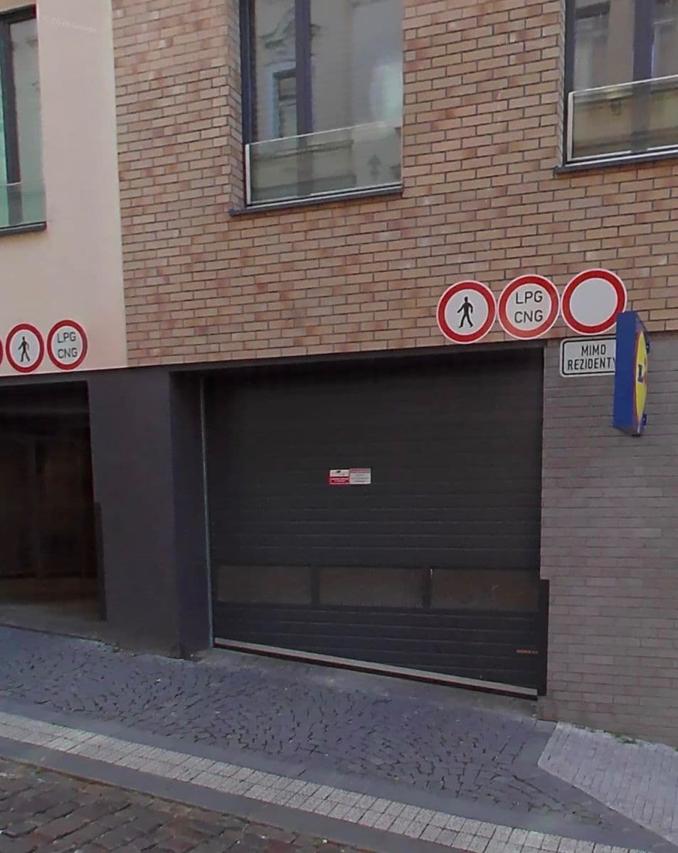 Pronájem garáže 15 m², Krásova, Praha, Praha Pronájem garáže 15 m², Krásova, Praha, Praha