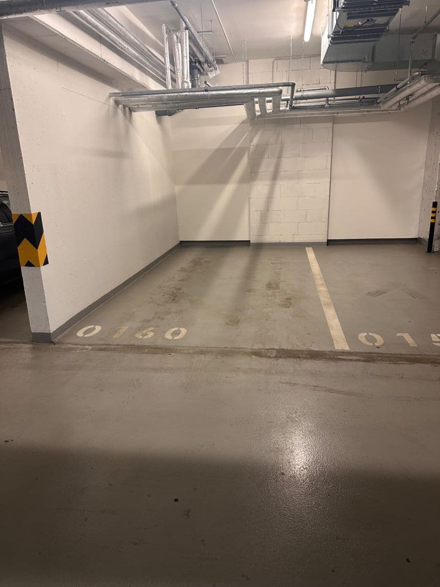 Pronájem garáže 15 m², Krásova, Praha, Praha Pronájem garáže 15 m², Krásova, Praha, Praha