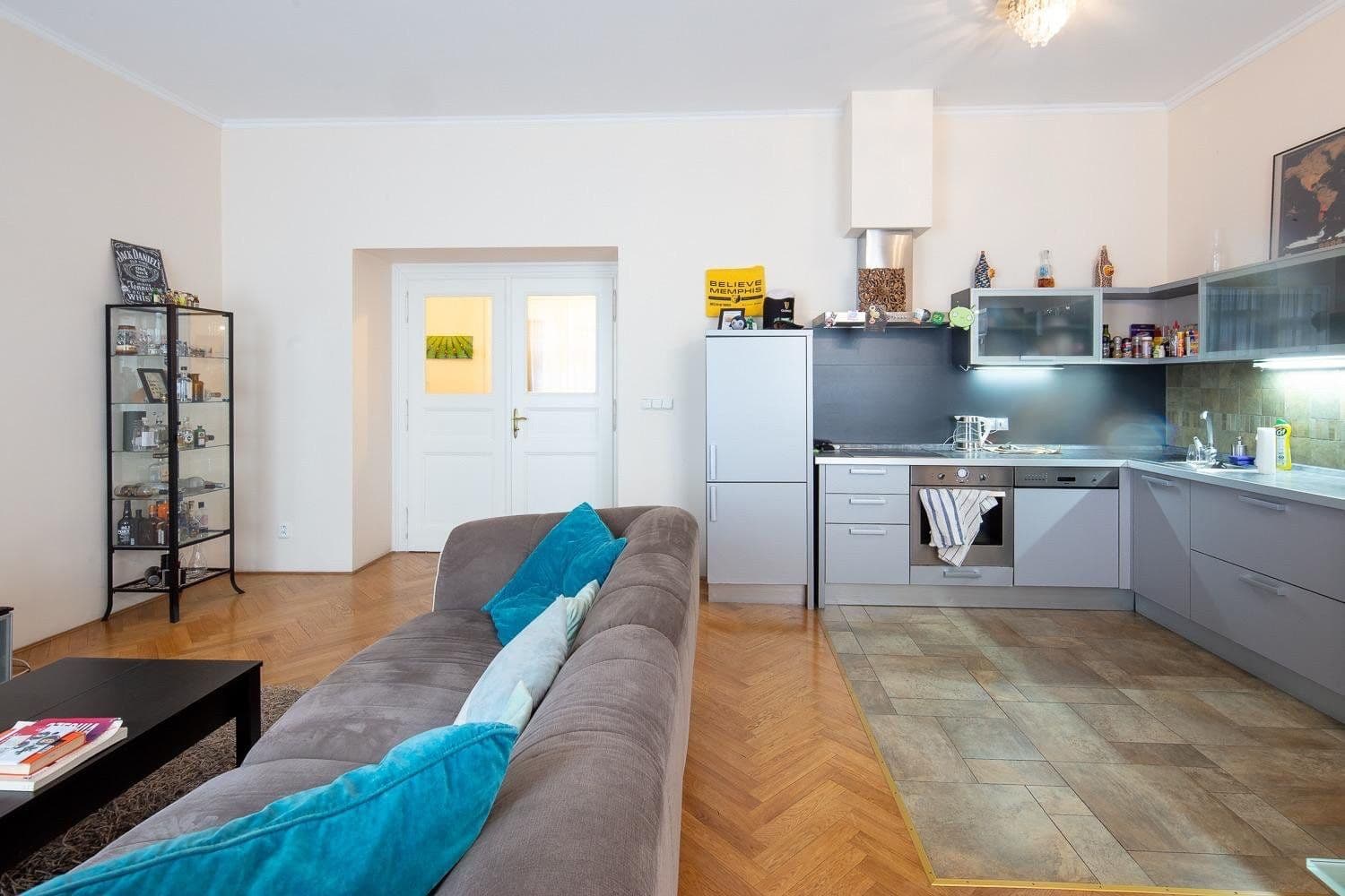 Pronájem bytu, náměstí Jiřího z Poděbrad, Praha, Praha Pronájem bytu, náměstí Jiřího z Poděbrad, Praha, Praha