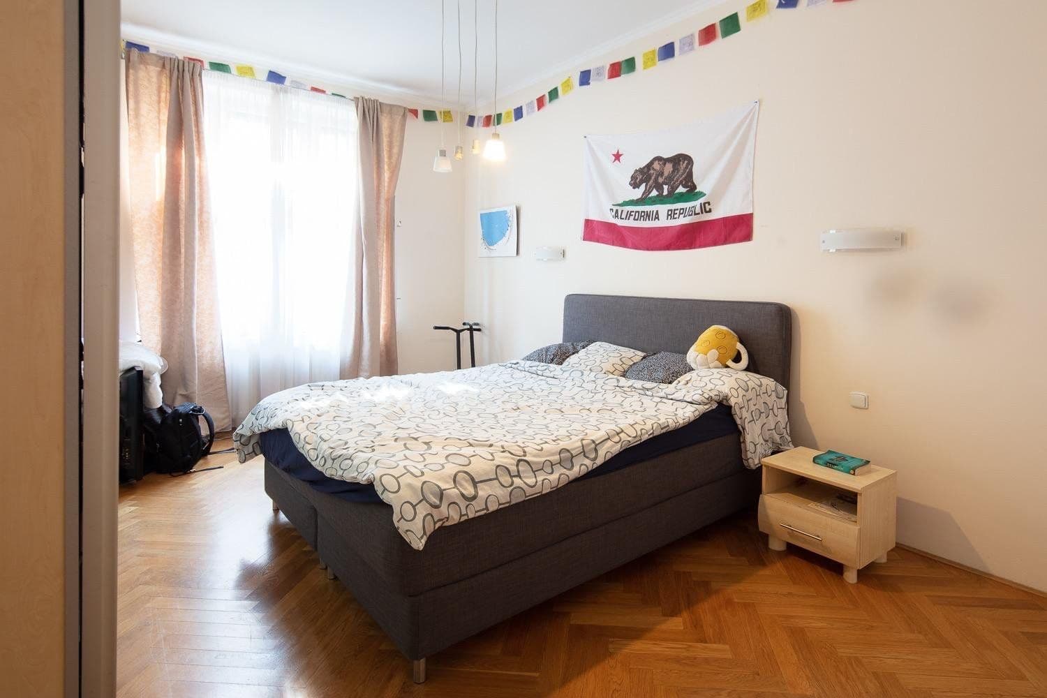 Pronájem bytu, náměstí Jiřího z Poděbrad, Praha, Praha Pronájem bytu, náměstí Jiřího z Poděbrad, Praha, Praha