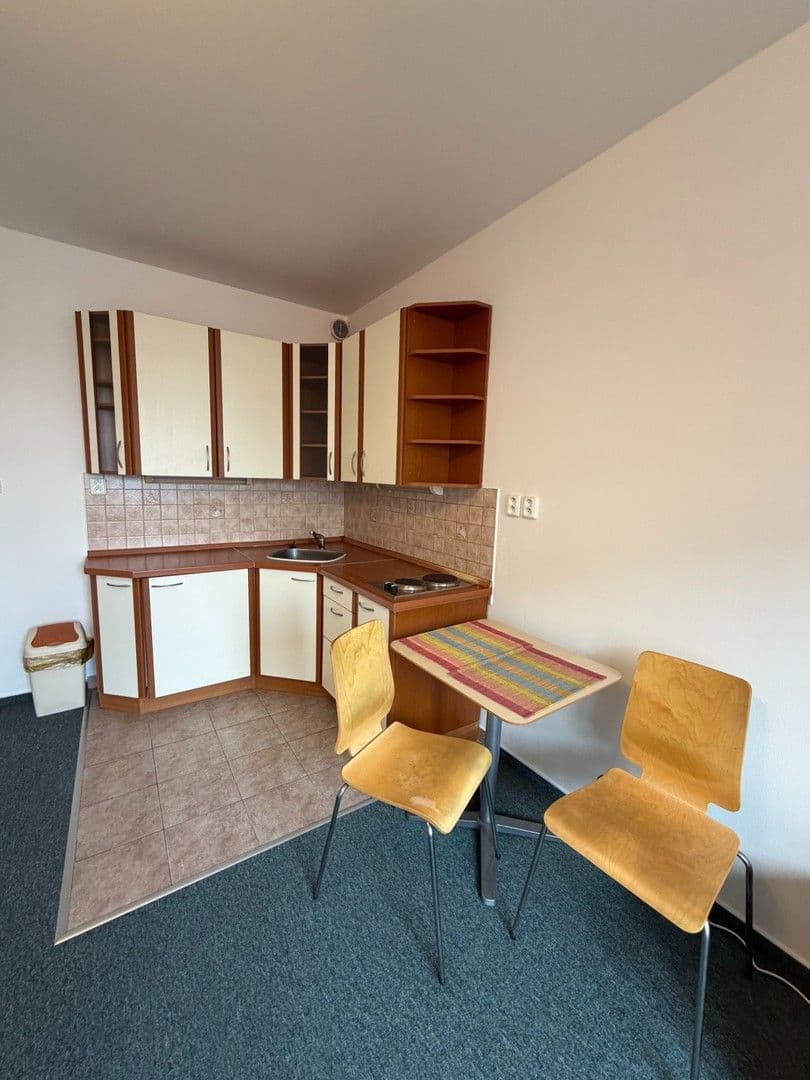 Pronájem bytu 1+kk 28 m², Mattioliho, Praha, Praha Pronájem bytu 1+kk 28 m², Mattioliho, Praha, Praha