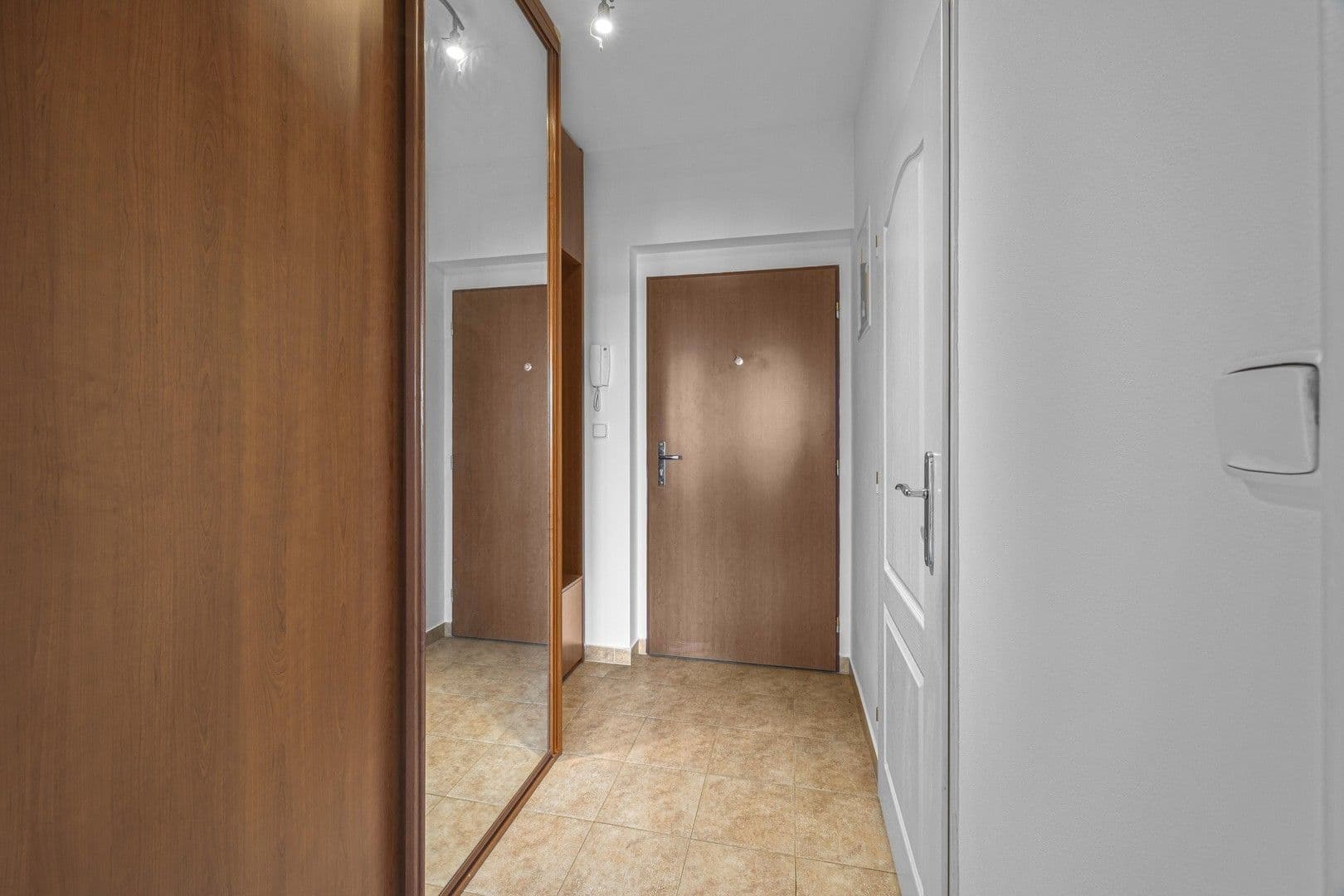 Pronájem bytu 1+kk 28 m², Mattioliho, Praha, Praha Pronájem bytu 1+kk 28 m², Mattioliho, Praha, Praha