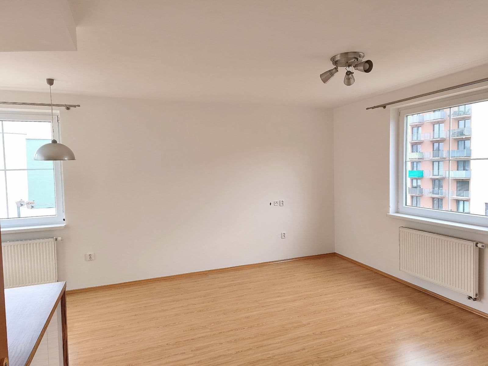 Prodej bytu 2+kk 57 m², Okrová, Náchod, Královéhradecký kraj Prodej bytu 2+kk 57 m², Okrová, Náchod, Královéhradecký kraj