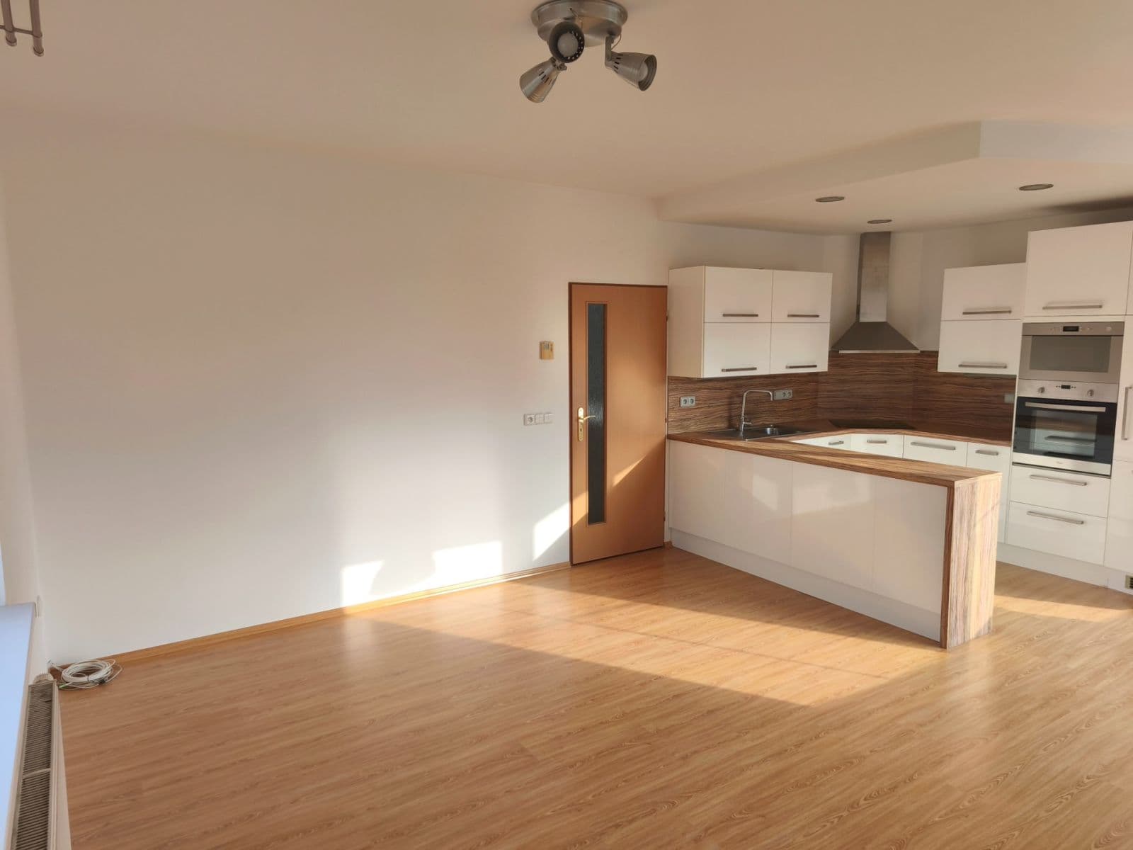 Prodej bytu 2+kk 57 m², Okrová, Náchod, Královéhradecký kraj Prodej bytu 2+kk 57 m², Okrová, Náchod, Královéhradecký kraj